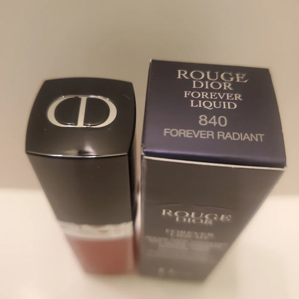 Dior Rouge Forever Liquid Transfer-Proof Lipstick 840 Forever Radiant. BNIB - Picture 3 of 4